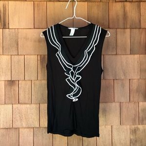 Black and white H&M top with ruffles